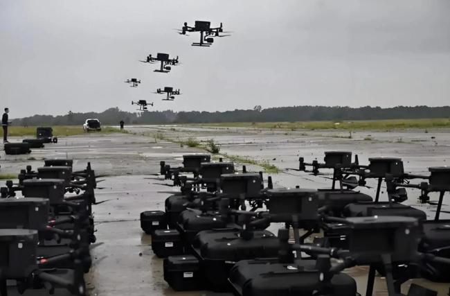 机器狗当先锋!解放军抢滩登陆演练